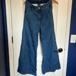 Banana Republic ultra high rise wide leg jeans size 26/2